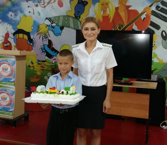Судебные приставы в гостях у Центра «Надежда»